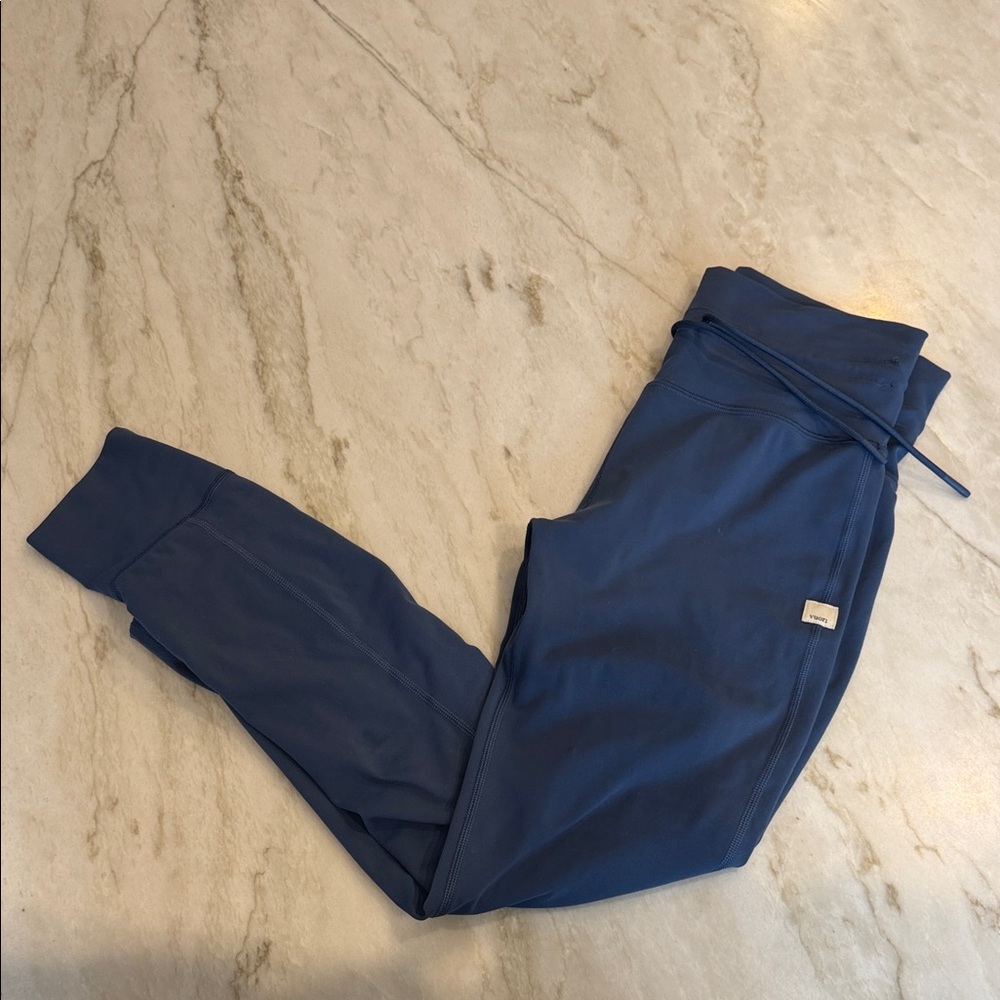 Vuori Daily leggings